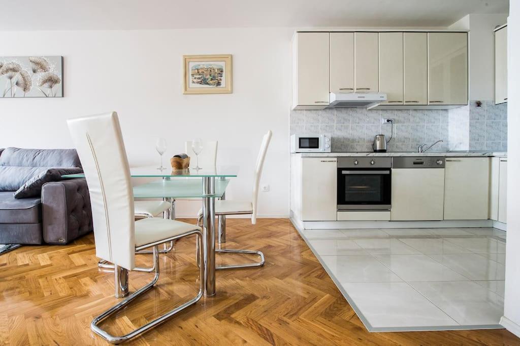 Apartment Jully Podstrana Exteriör bild