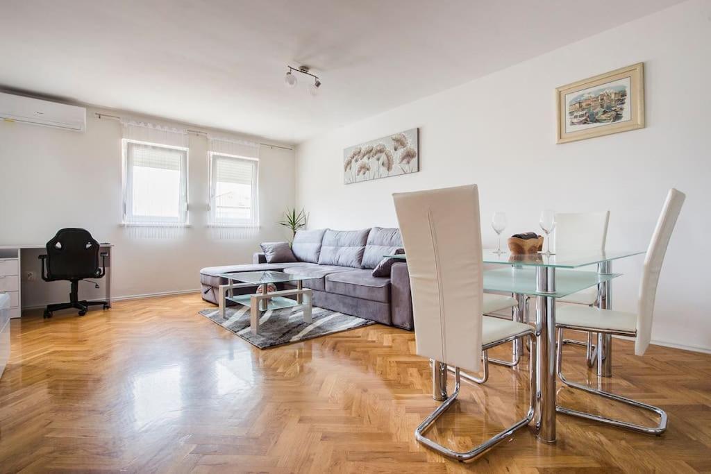 Apartment Jully Podstrana Exteriör bild